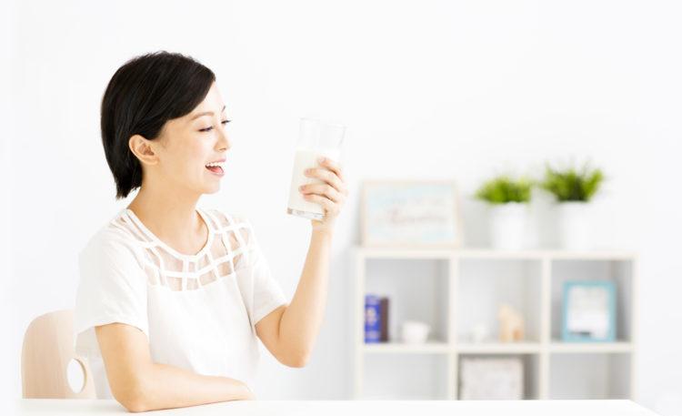 Uống sữa tươi có đường có làm tăng cân hay không?