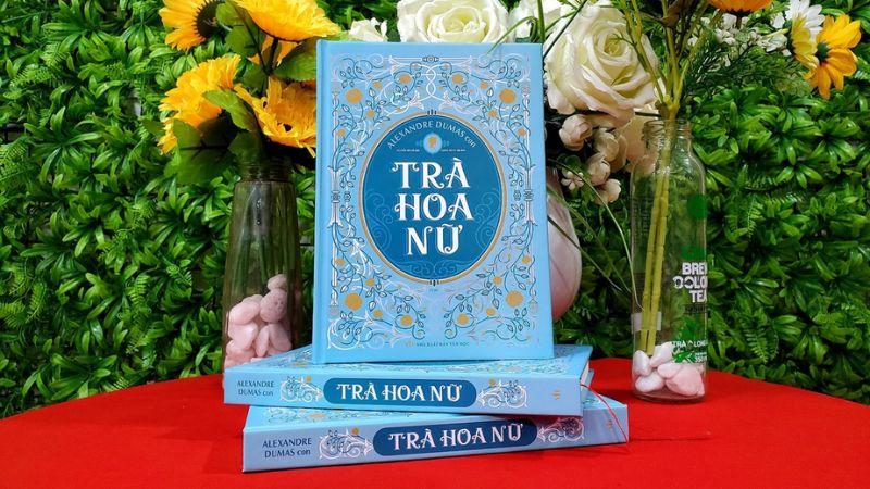Khám phá 11 cuốn sách tình yêu lãng mạn đầy cảm xúc mà bạn không thể bỏ qua. Những tác phẩm đậm chất thơ, mang đến những cảm giác ngọt ngào và thấm thía.