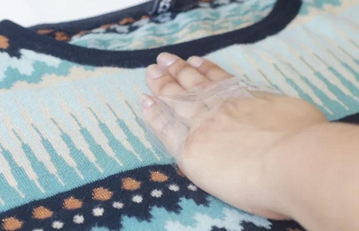 Khám phá những phương pháp hiệu quả để loại bỏ lông bám trên quần áo một cách nhanh chóng