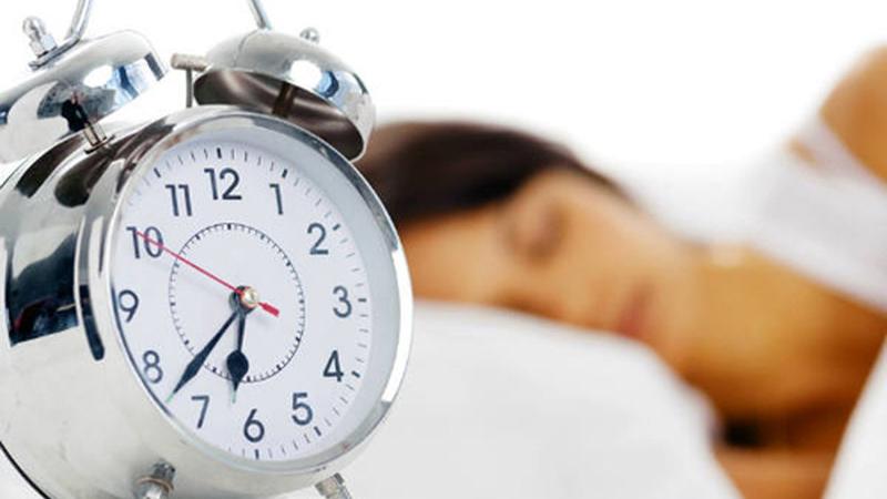 Việc đặt báo thức cách nhau chỉ 5 phút có thể dẫn đến cảm giác mệt mỏi kéo dài, gây ảnh hưởng nghiêm trọng đến sức khỏe.