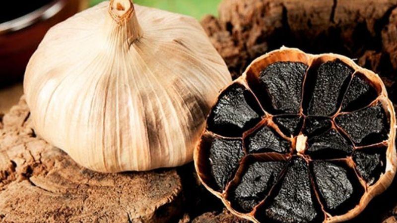 Tỏi đen là một loại tỏi đã được lên men, mang lại nhiều lợi ích tuyệt vời cho sức khỏe. Vậy tỏi đen có những tác dụng gì và cách sử dụng đúng nhất là như thế nào?
