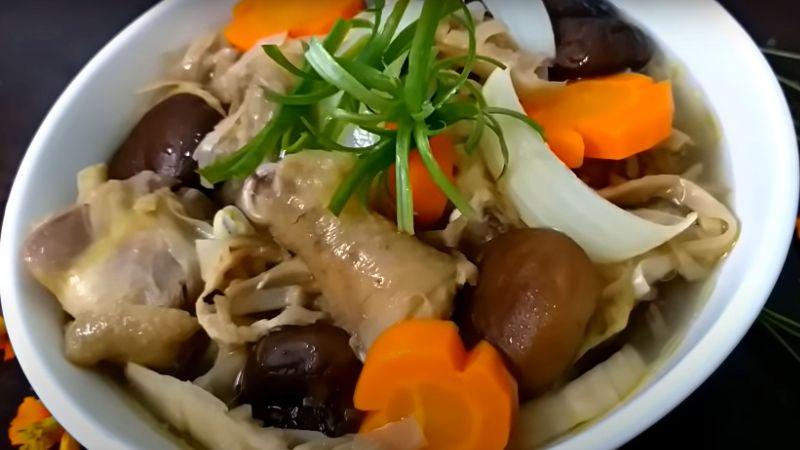 Công thức chế biến gà nấu măng khô, món ăn gây ấn tượng mạnh với hương vị đặc sắc, dễ dàng chinh phục cả những thực khách khó tính nhất.