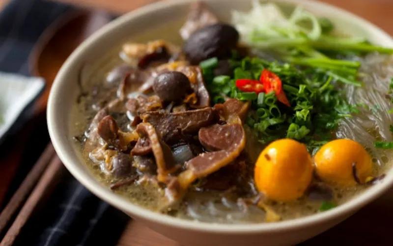 Công thức miến lòng gà đơn giản, dễ thực hiện nhưng lại vô cùng bổ dưỡng cho cả gia đình.
