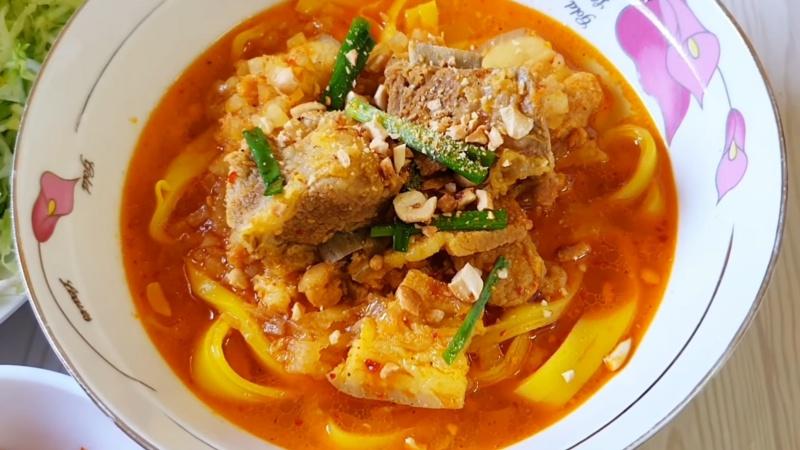 Khám phá cách chế biến mì Quảng Đà Lạt ngon tuyệt, đơn giản ngay tại nhà.
