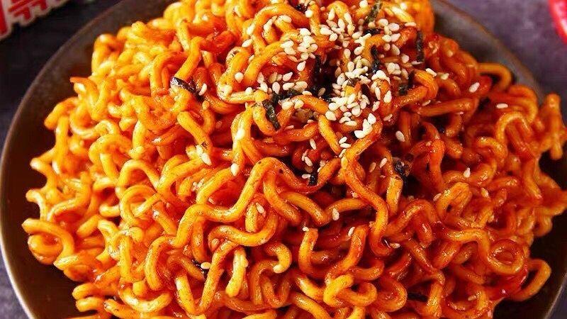 Khám phá 2 công thức chế biến mì sữa tươi vô cùng ngon miệng, hấp dẫn và dễ làm, mang đến cho bạn những bữa ăn thú vị đầy sáng tạo.