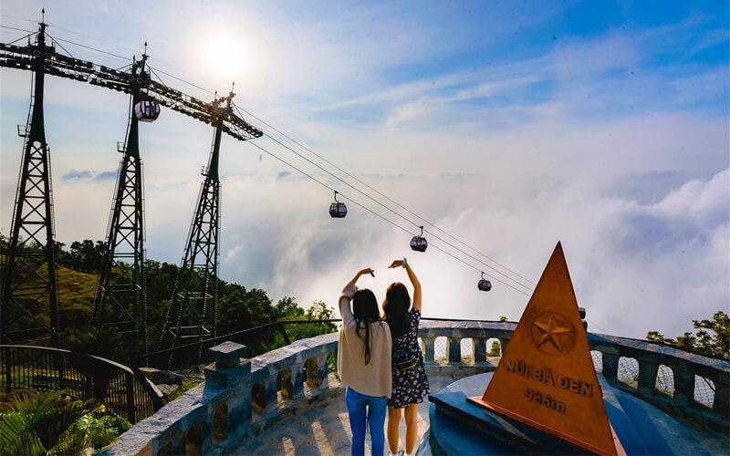 Khám phá 15 điểm đến tuyệt vời nhất tại Tây Ninh, mỗi nơi đều có sức hút riêng biệt mà bạn không thể bỏ lỡ.