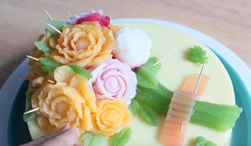 Hướng dẫn cách làm bánh sinh nhật rau câu 4D mát lạnh, bắt mắt và đầy sáng tạo, giúp bạn tạo ra những chiếc bánh thật ấn tượng cho dịp đặc biệt.