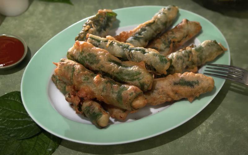 Khám phá cách chế biến bò lá lốt chiên giòn rụm với lớp vỏ ngoài thơm lừng, bên trong mềm ngọt đậm đà.
