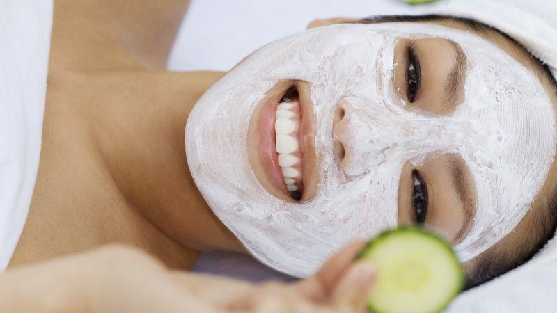 Liệu sữa chua có đường có phải là sự lựa chọn lý tưởng cho mặt nạ dưỡng da? Cùng khám phá ngay câu trả lời.