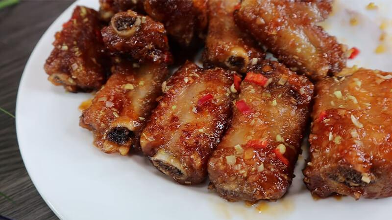 Khám phá cách chế biến sườn ram sả ớt thơm ngon, với hương vị đậm đà khiến món ăn trở nên hấp dẫn và khiến bạn phải ăn thêm cơm.