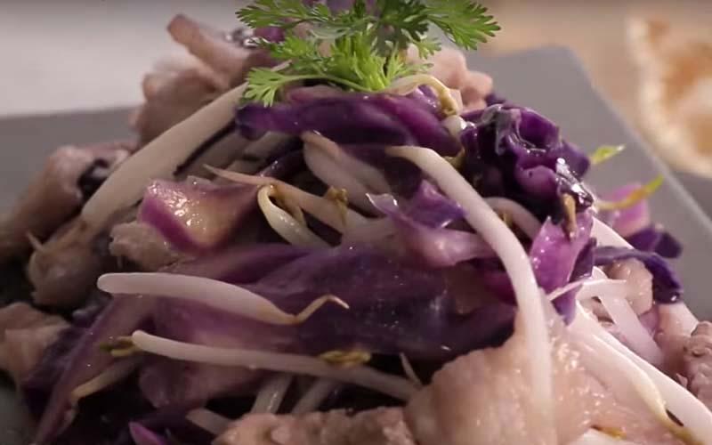 Khám phá công thức làm thịt ba chỉ xào bắp cải tím giòn ngọt, một lựa chọn hoàn hảo cho bữa cơm gia đình thêm phần phong phú.