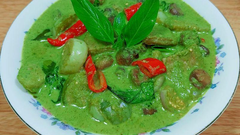 Khám phá công thức cà ri Thái xanh chay tinh tế, hương vị thơm ngon khó chối từ.