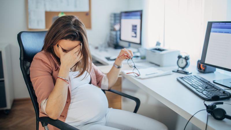 Khám phá nguyên nhân và các biện pháp phòng ngừa cao huyết áp trong thai kỳ, một vấn đề sức khỏe không thể xem nhẹ đối với các bà bầu.