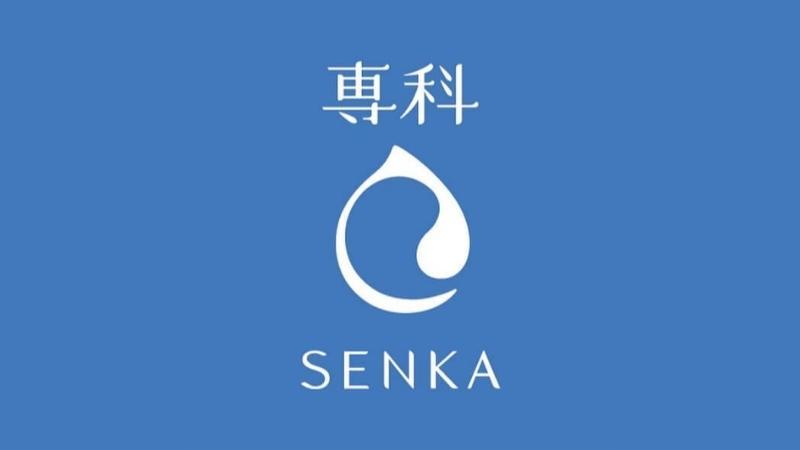 Đánh giá sữa rửa mặt Senka Perfect Whip Collagen In với thiết kế màu hồng, giúp làm sạch da hiệu quả và bổ sung collagen nuôi dưỡng làn da khỏe mạnh.
