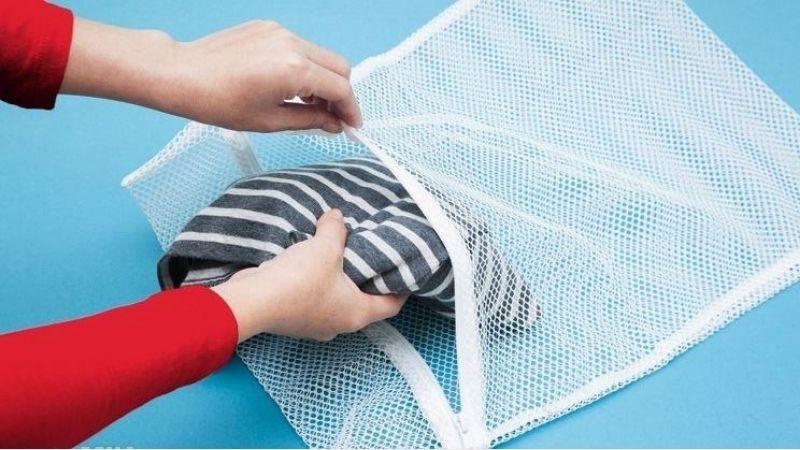 Khám phá những bí quyết sử dụng túi giặt quần áo hiệu quả và đúng cách.