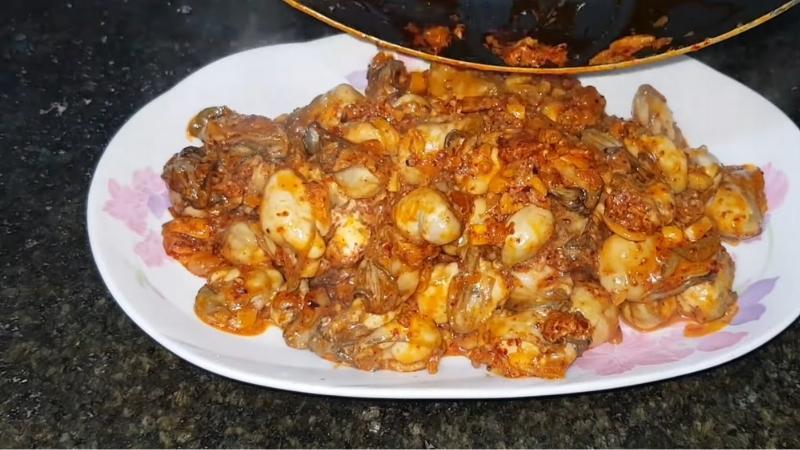 Khám phá ngay cách làm hàu xào bơ tỏi thơm ngon, lôi cuốn, dễ dàng khiến bất kỳ ai cũng phải yêu thích.