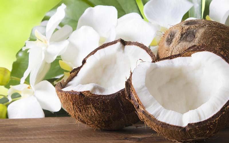 Dừa khô chứa bao nhiêu calo? Ăn dừa khô có thể gây tăng cân không?