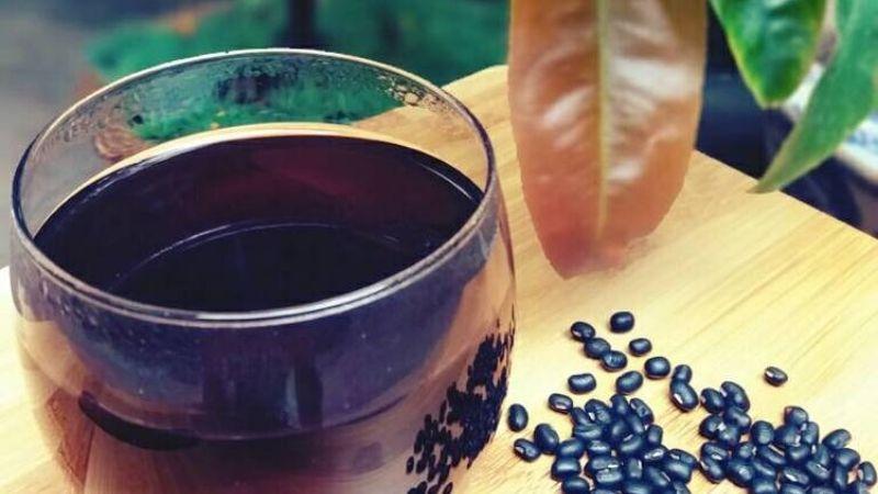 Giảm cân hiệu quả với nước đậu đen xanh lòng mỗi ngày