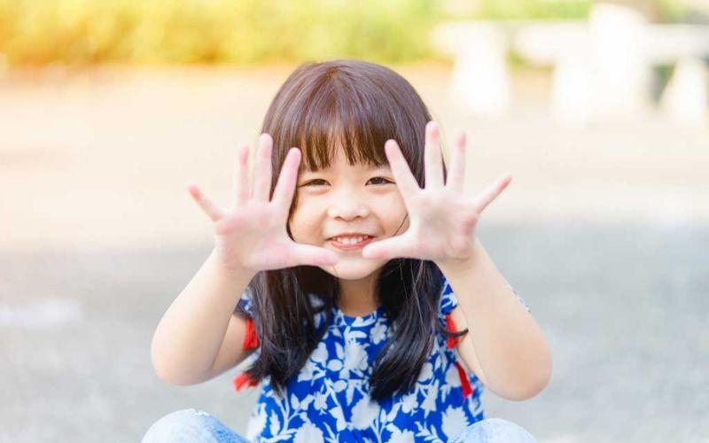 Những tên hay và ý nghĩa dành cho bé gái sinh năm 2023, phù hợp với phong thủy, mang lại nhiều may mắn cho tương lai.