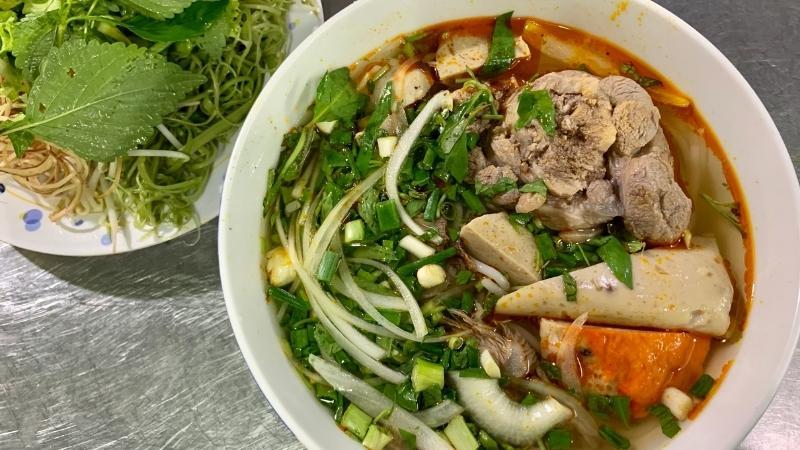 Dân văn phòng không thể bỏ qua 7 quán ăn trưa ngon, bổ, rẻ nhất quận 10