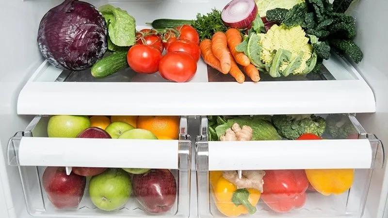 Khám phá các phương pháp bảo quản thực phẩm sống và chín trong tủ lạnh từ A đến Z, giúp giữ nguyên độ tươi ngon và dinh dưỡng của mỗi món ăn.