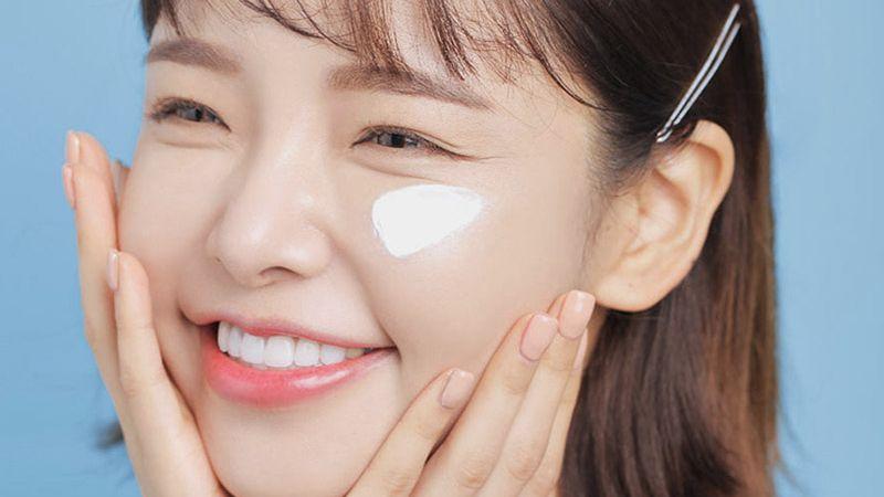 Bao nhiêu lần trong ngày bạn cần thoa kem chống nắng để đạt hiệu quả tối ưu?