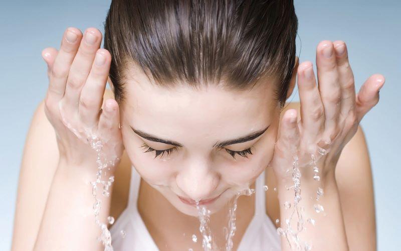 Khám phá cách sử dụng mặt nạ sủi bọt một cách chuẩn xác, an toàn và hiệu quả cho làn da.