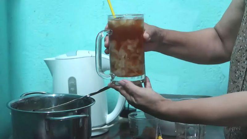 Cách làm siro nhãn thơm ngon, ngọt mát, đem lại cảm giác thư giãn và gợi nhớ về những kỷ niệm tuổi thơ ngay tại căn bếp của bạn.