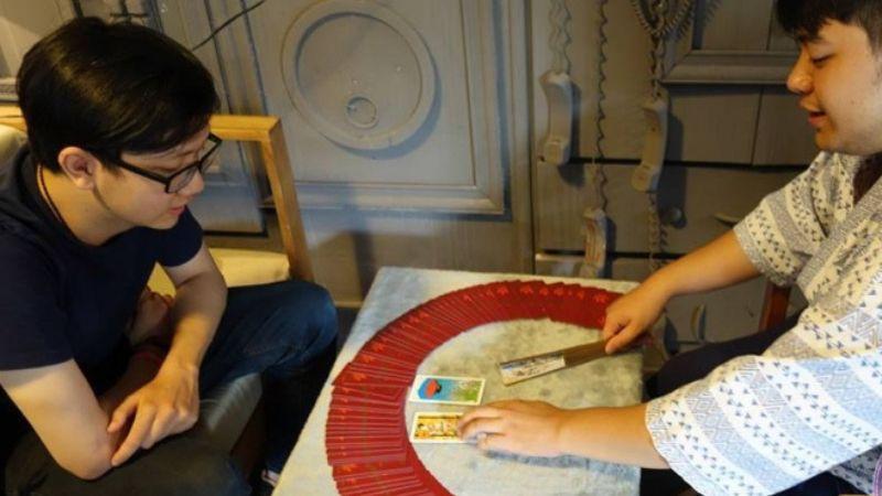 Các địa điểm xem bói bài Tarot tại Sài Gòn đang thu hút sự chú ý mạnh mẽ từ những người đam mê huyền học và muốn tìm kiếm sự soi sáng. Bạn đã từng đến những nơi nổi tiếng này chưa?