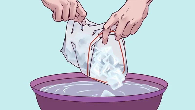 Ngón tay bị dính keo dán sắt? Chỉ với một mẹo đơn giản, bạn sẽ giải quyết ngay trong 1 giây