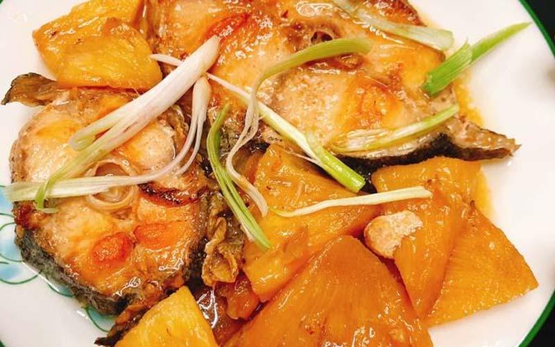 Khám phá công thức chế biến cá bớp kho thơm đậm đà, ngon miệng và bổ dưỡng, mang đến hương vị mới lạ cho bữa ăn của gia đình.