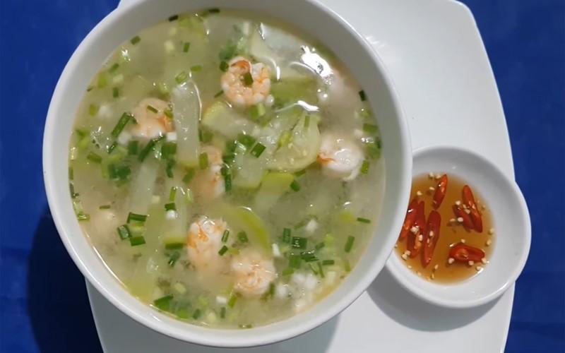 Khám phá 11 món canh bầu hấp dẫn, bổ dưỡng, làm phong phú thêm những bữa cơm gia đình đầy ý nghĩa.