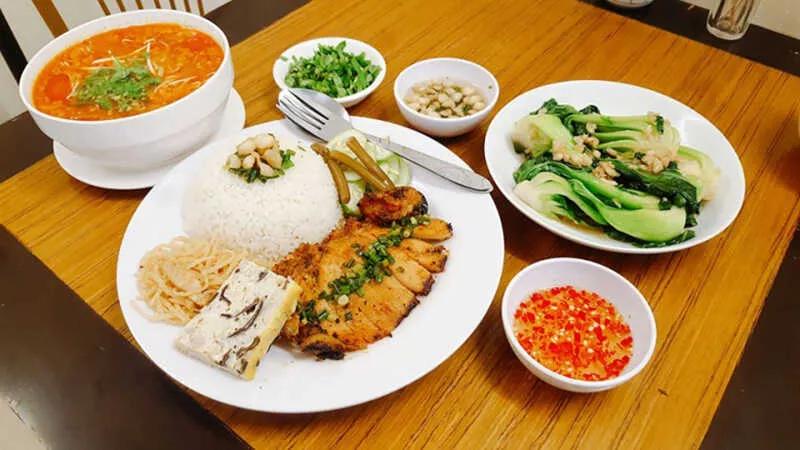 Khám phá 5 quán cơm tấm nổi tiếng không thể bỏ qua tại Hà Nội