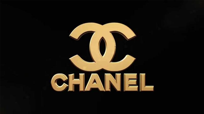 Chanel Allure Homme Sport là sự kết hợp hoàn hảo giữa sức mạnh và sự quyến rũ, một mùi hương nam tính mạnh mẽ nhưng cũng đầy lôi cuốn.