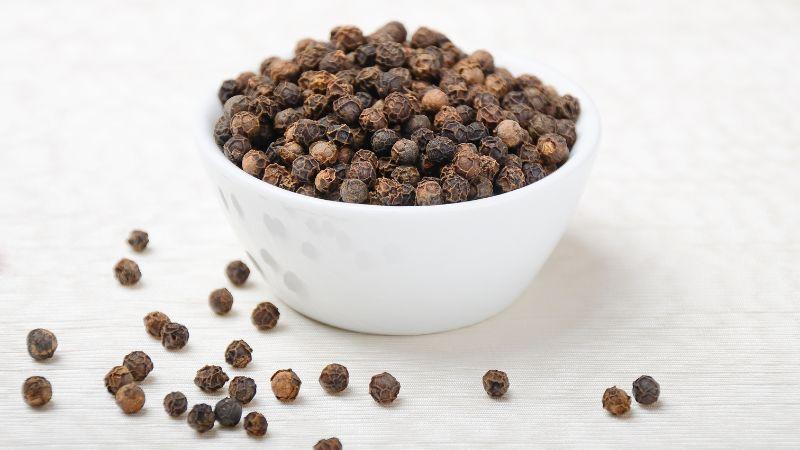 Giá tiêu ngày 23 tháng 02 năm 2024 ghi nhận mức tăng mạnh mẽ lên đến 2.500 đồng/kg, tạo dấu ấn mới cho thị trường