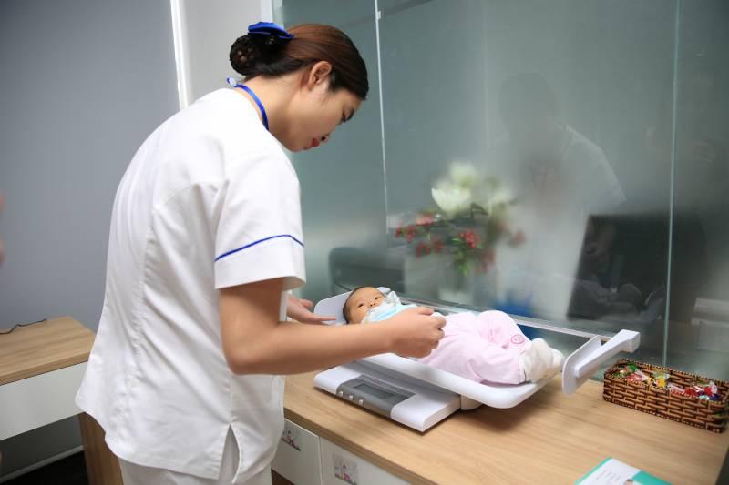 Lịch tiêm phòng đầy đủ và khoa học cho trẻ từ 0 đến 24 tháng tuổi, bảo vệ sự phát triển toàn diện
