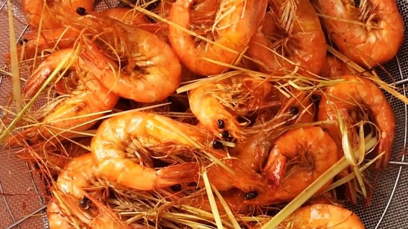 Hướng dẫn chế biến món tôm chiên sả thơm lừng, giòn tan không thể cưỡng lại.