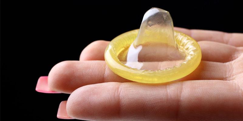 Có nên sử dụng bao cao su khi mang thai?