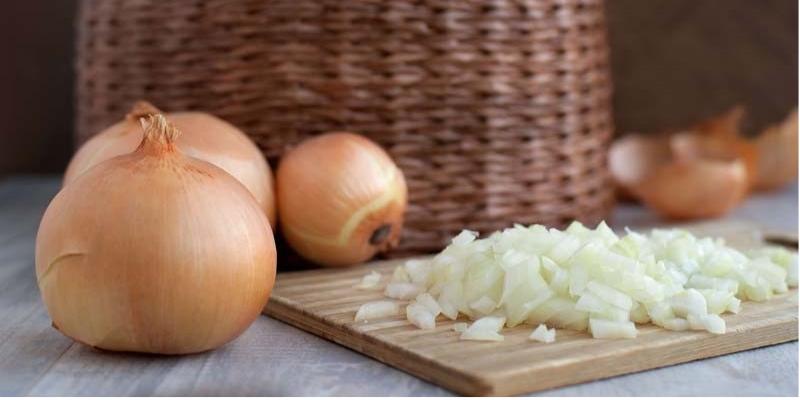 Lợi ích sức khỏe của hành tây thật sự vượt xa những gì ta tưởng. Hành tây không chỉ giúp phòng ngừa bệnh tiểu đường, mà còn cải thiện hệ miễn dịch, chữa cảm lạnh, và mang lại rất nhiều tác dụng tích cực khác cho cơ thể.