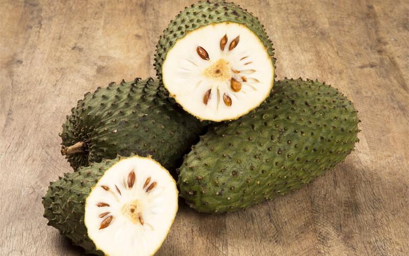 Khám phá những tác dụng tuyệt vời của mãng cầu xiêm đối với sức khỏe, một loại quả không chỉ thơm ngon mà còn cực kỳ bổ dưỡng.