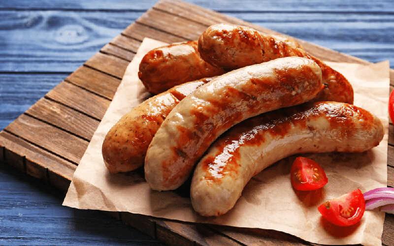 Xúc xích tươi hay xúc xích tiệt trùng: Loại nào đem lại hương vị tuyệt vời hơn?