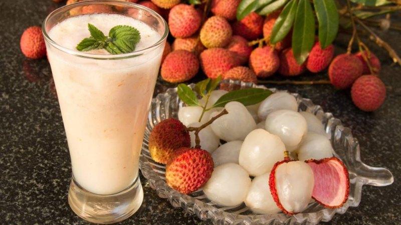 Công thức làm sinh tố vải thơm ngon, mịn màng, và làm dịu mát ngay tại nhà