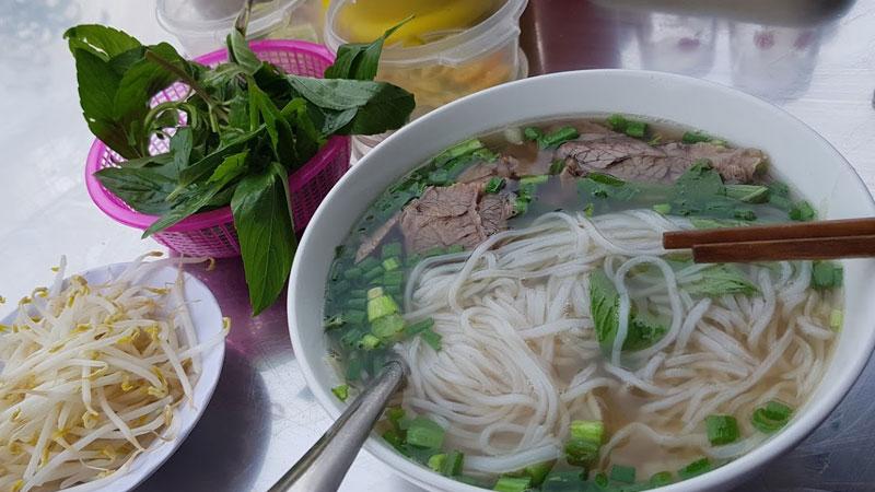 Khám phá 10 quán phở ngon tại quận 12, nơi hương vị đậm đà và chất lượng tuyệt vời sẽ khiến bạn không thể quên.