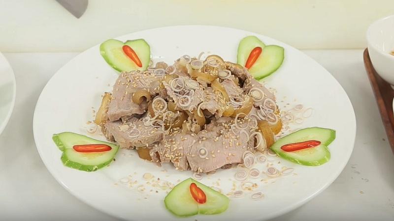 Khám phá cách chế biến món bê hấp sả gừng, với thịt mềm mịn, hương thơm nồng nàn và đầy đủ dưỡng chất, tạo nên một món ăn tuyệt vời cho gia đình.