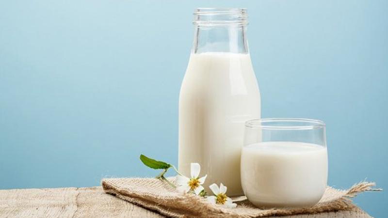 Khám phá công thức tắm trắng từ sữa tươi hiệu quả và an toàn cho làn da của bạn