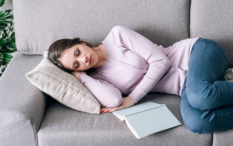 Giấc ngủ trưa có thực sự ảnh hưởng đến sức khỏe của chúng ta không?