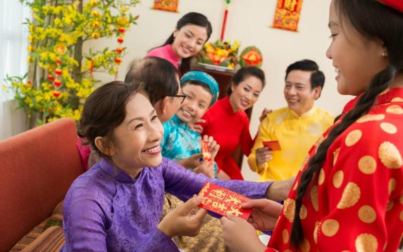Hơn 40 lời chúc Tết 2025 sâu sắc và ý nghĩa gửi đến cha mẹ, thể hiện tình cảm chân thành và sự biết ơn