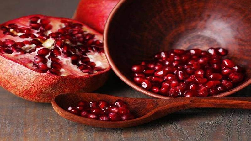 Chiết xuất lựu đỏ mang đến những lợi ích gì trong ngành mỹ phẩm?