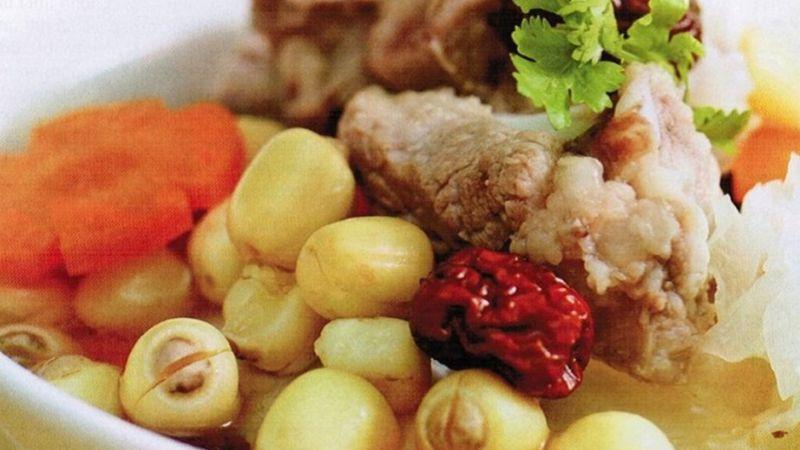 Công thức chế biến gân bò hầm sen đẹp mắt, mang đến hương vị khó quên, hấp dẫn mọi giác quan.