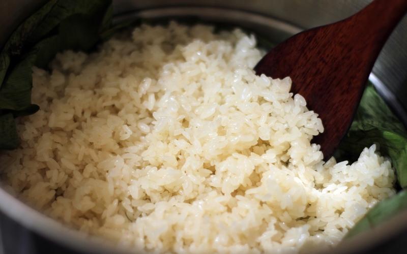 Sau sinh mổ, mẹ bỉm thường thắc mắc về thời gian có thể ăn lại xôi, hay cần kiêng đồ nếp trong bao lâu để đảm bảo sức khỏe. Vậy, thời điểm nào là thích hợp để thưởng thức món ăn này?